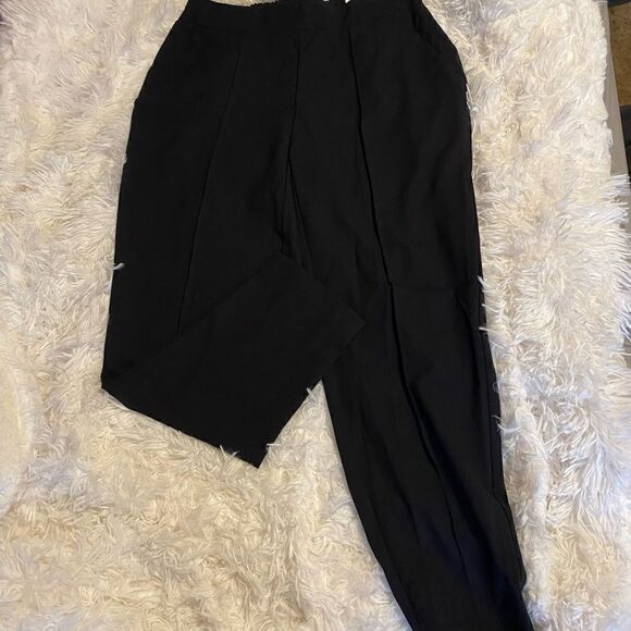 *NWT* Nine West Black Small Short Pants - Picture 1 of 7